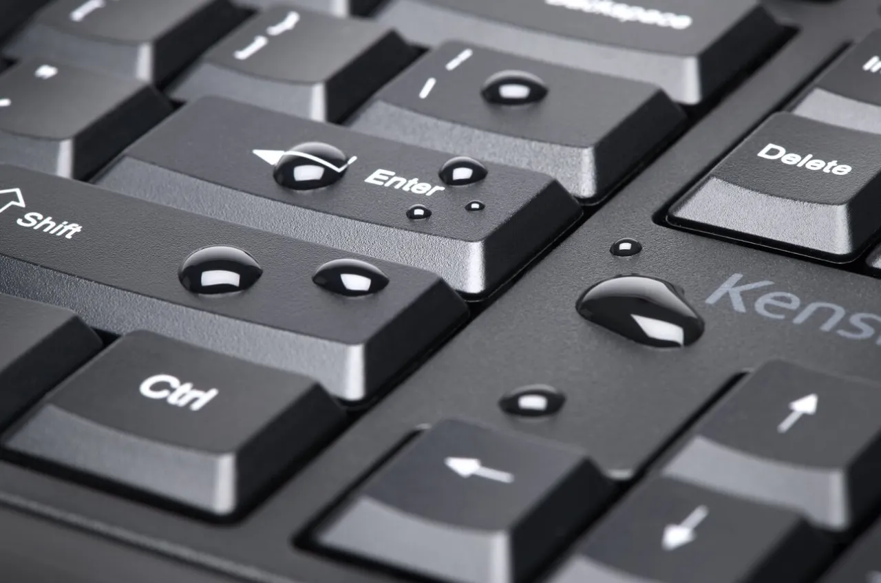 Store Kensington Pro Fit® Ergo Wireless Keyboard