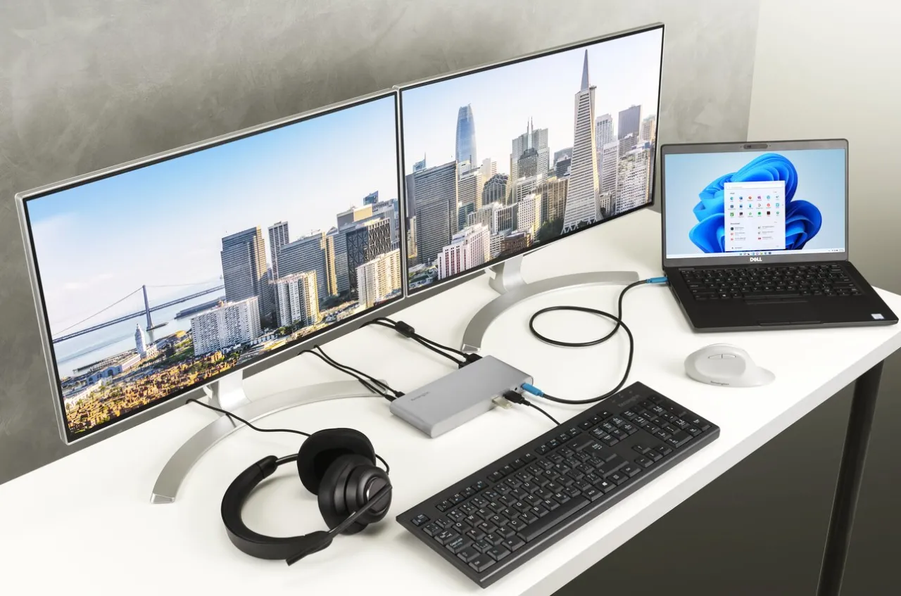 Clearance Kensington SD4810P USB-C® 5Gbps Triple Video Driverless Dock - Dual Power Option - DP++/HDMI/VGA - Windows